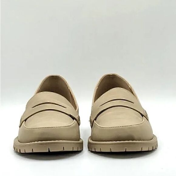 dv by Dolce Vita “Crisp” Classic Penny Loafer/Lug Sole Block Heel - Picture 6 of 9